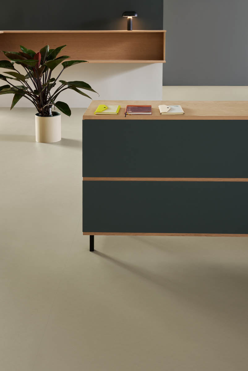 Quendolo Linoleumboden 200cm | Farbe: Kieselbeige | Raumansicht