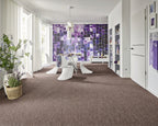 Solvana Teppichboden | Farbe: Taupe Dunkel Dunkler | Raumansicht (Beispielbild, Farbe kann abweichen)