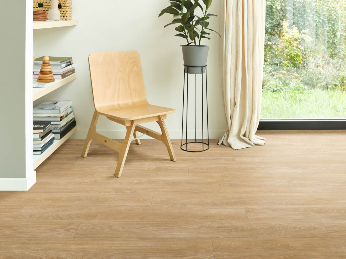 Tremondo Eiche Blond Klickvinyl – Raumbeispiel (Farbe kann abweichen)