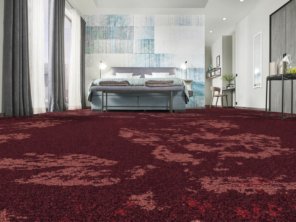 Umbrisa Teppichboden | Farbe: Bordeaux (580) | Raumansicht (Beispielbild, Farbe kann abweichen)