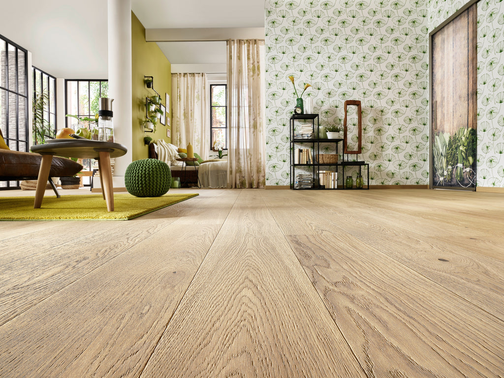 Valdoro Eiche Hellbeige Natur lackiert – Raumbeispiel 2