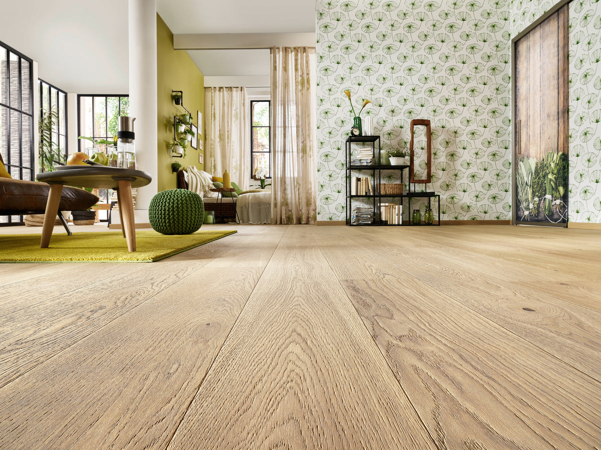 Valdoro Eiche Hellbeige Natur lackiert – Raumbeispiel 2