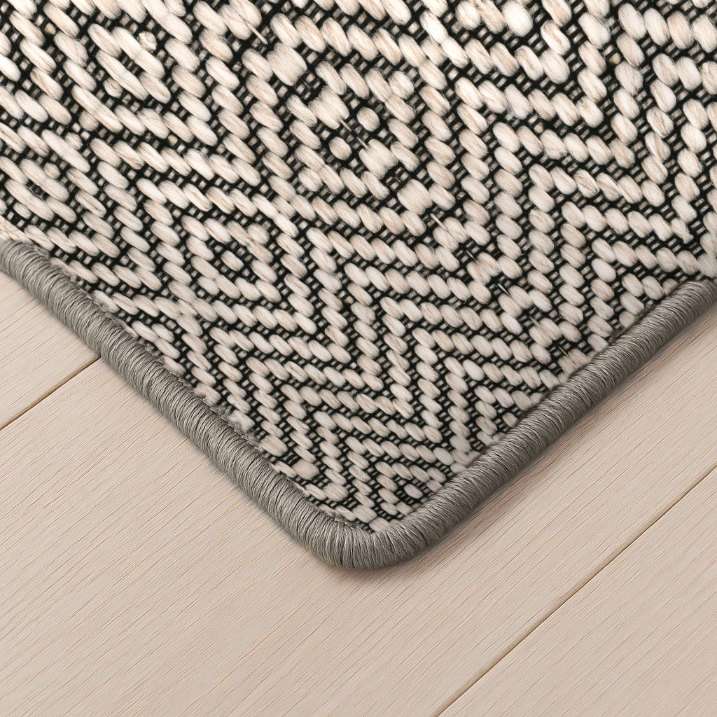 Vivera Teppich nach Maß | Farbe: Beige Mittel | gekettelte Kante (Digital montiertes Beispielbild, Farbe kann abweichen)