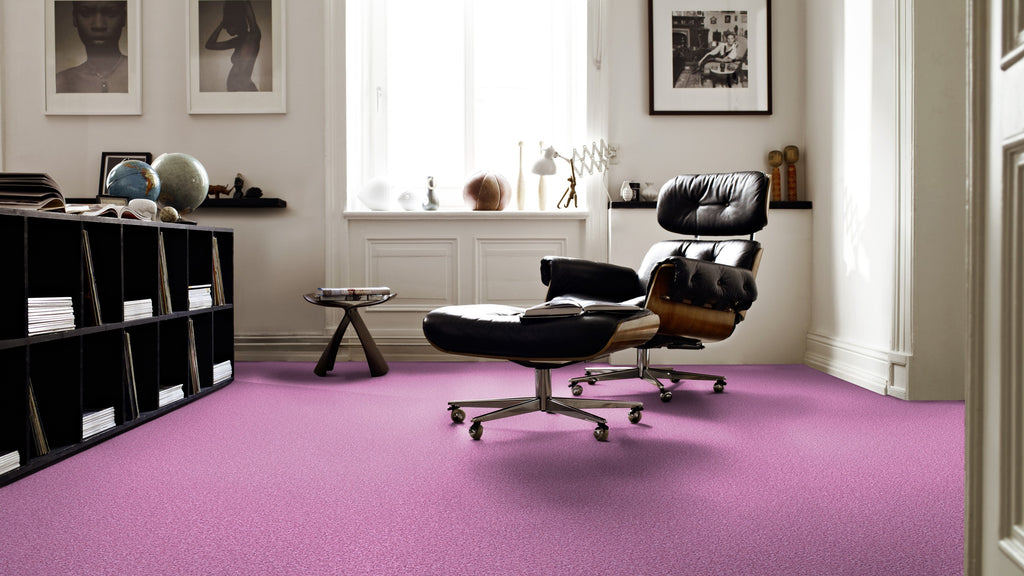 Vorwerk Conzano Teppichboden | Farbe: Rosa (1Q45) | Raumbild 1 (Beispielbild, Farbe kann abweichen)