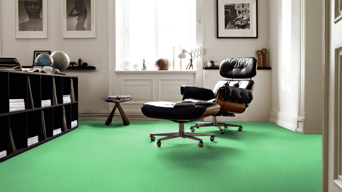 Vorwerk Conzano Teppichboden | Farbe: Salbeigrau (4J29) | Raumbild 1 (Beispielbild, Farbe kann abweichen)