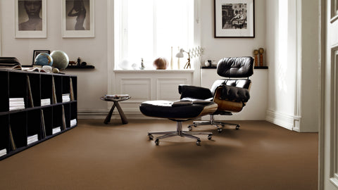 Vorwerk Vito Teppichboden | Farbe: Cognac (2G03) | Raumbild 1 (Beispielbild, Farbe kann abweichen)