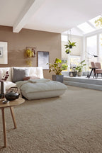 Wisteria Teppichboden | Farbe: Taupe (695) | Raumbild 1 (Beispielbild, Farbe kann abweichen)