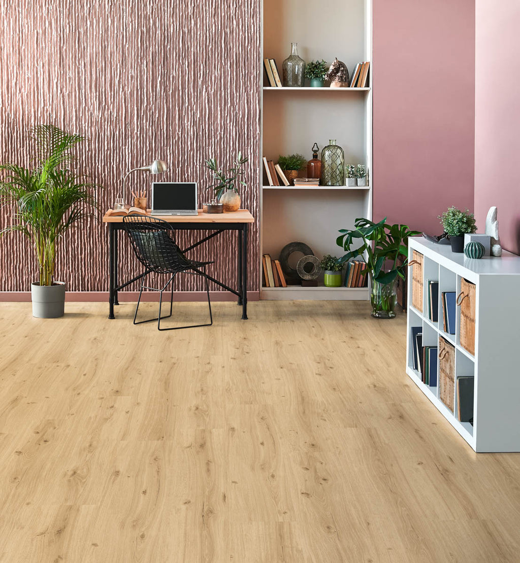 Xanverano Eiche Blond Klickvinyl – Raumbeispiel (Farbe kann abweichen)