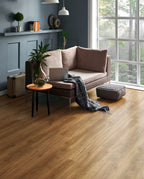 Xanverano Eiche Cognac Klickvinyl – Raumbeispiel (Farbe kann abweichen)